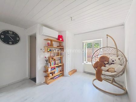 Location Maison 4 pièces 110m² ST GENES CHAMPANELLE 63122 - Photo 2