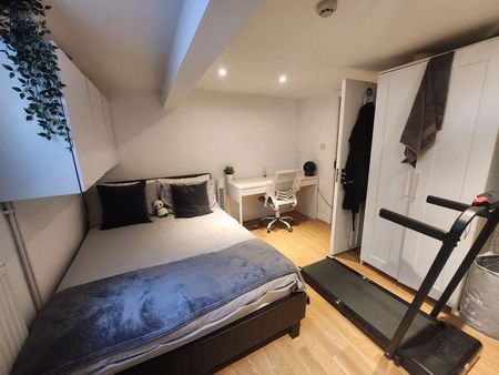 4 bedroom house share to rent - Photo 3