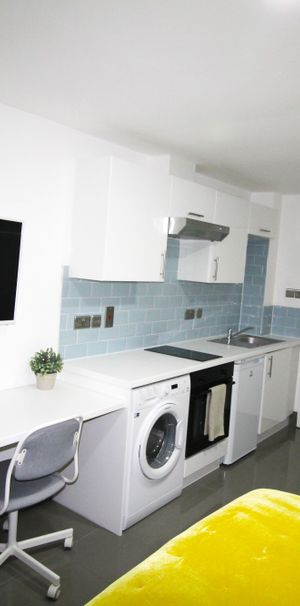 Flat 68, Samara Plaza, LS2 9DU, Leeds - Photo 1