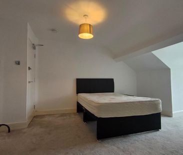 1 bedroom in a flat share to rent - Photo 6