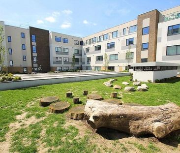 West Plaza, Town Lane, Stanwell,TW19 - Photo 5