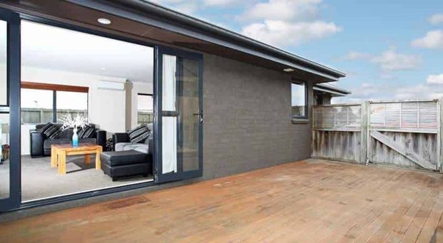 3 Bedroom 1 bathroom Brick House - Photo 1