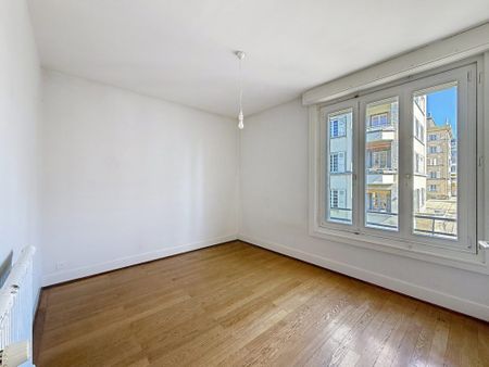 Bel appartement de 2 pièces entièrement rénové proche du centre-ville - Photo 5