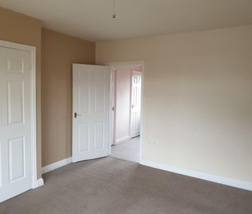 2 bedroom semi-detached house to rent - Photo 6