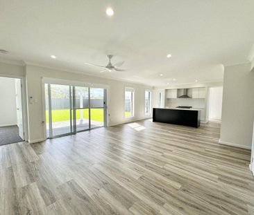 Modern Comfort Meets Elegant Design - Photo 2