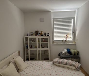 Ab sofort: Moderne 2-Zimmer-Wohnung mit Balkon nahe U1 Rennbahnweg - Photo 2