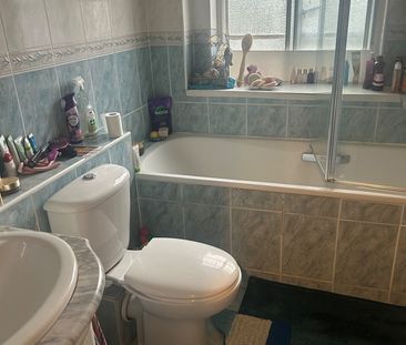 Room in a Shared Flat, Denison Close, N2 - Photo 4