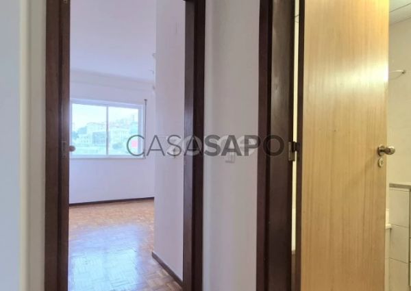 Apartamento T3 para alugar na Amadora