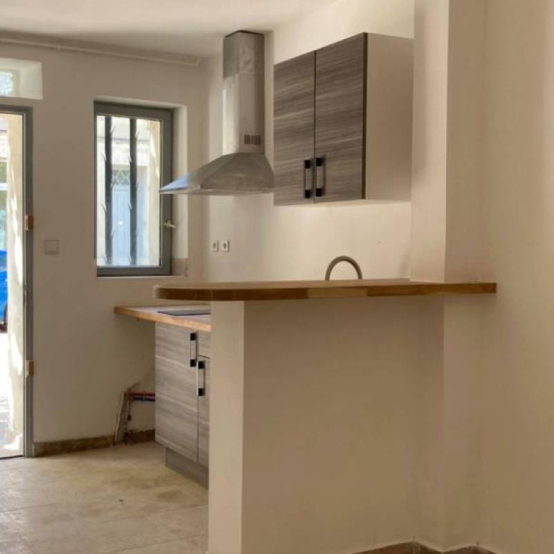 APPARTEMENT T2 CHATEAURENARD 606.50 € - Photo 1