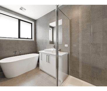 1A Glenfern Avenue, Doncaster, Vic 3108 - Photo 3 | Rentumo