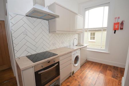 1 bedroom flat to rent - Photo 4