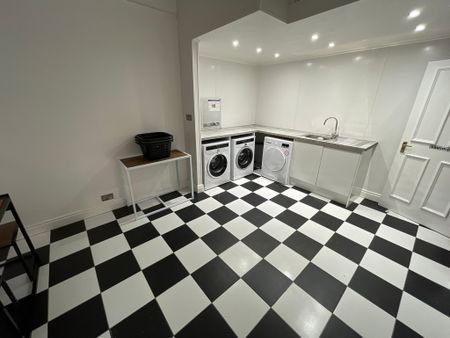 1 bedroom Apartment to let - Photo 5