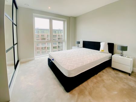 3 Bedroom 2 Bathroom - Photo 3