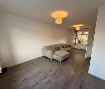 3 bedroom terraced house to rent - Photo 3