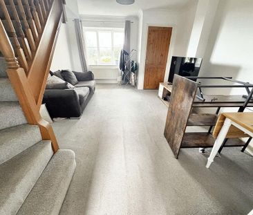 2 bedroom terraced house to rent - Photo 3