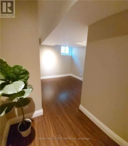 1086 FOURTH STREET - Photo 4