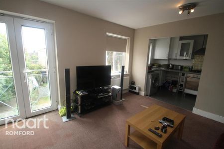 2 bedroom flat to rent - Photo 4