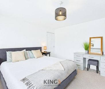 4 bedroom detached house to rent - Photo 5