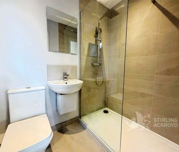 Applegarth Avenue, Guildford, Surrey, GU2 8LP - Photo 1