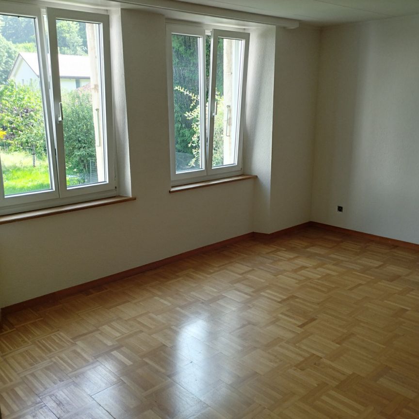 Joli appartement de 2 pièces au 1er étage situé au centre du village de Buttes - Photo 1