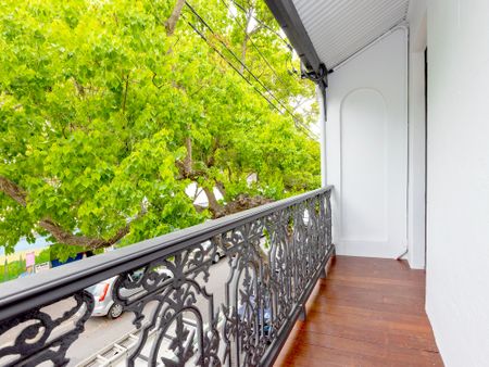 Architect-reinvented terrace with a studio retreat - Photo 2