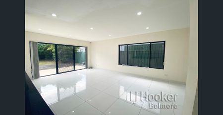 Modern 4 bedroom Duplex - Photo 4