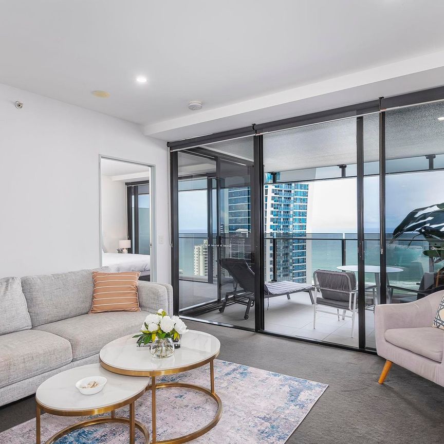 $890 per week - Fully Furnished / $3,560 Bond - Photo 1