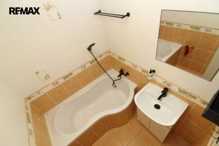 Pronájem bytu 2+kk v osobním vlastnictví 43 m², Unhošť - Photo 3