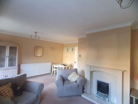 3 bedroom terraced house to rent - Photo 2