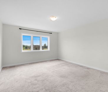 For Lease - 216 Explorer Way, Thorold, Ontario - Photo 4