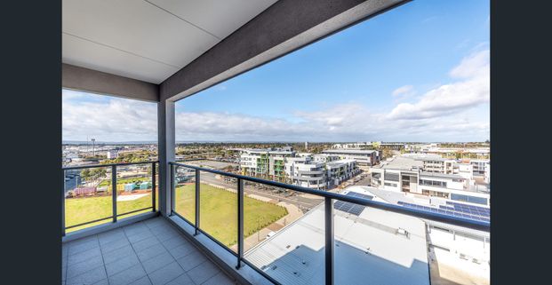 Top Floor Apartment - Photo 1