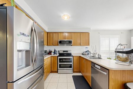 For Lease - 1628 PENNEL Drive, Oshawa, Ontario - Photo 4