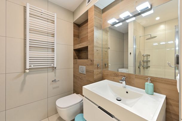 W cenie internet i tv! Bezczynszowa kawalerka przy uniwersytecie! - Zdjęcie 1