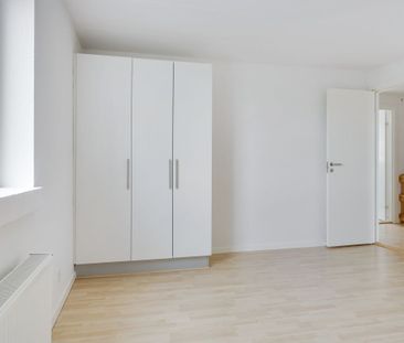 Moderne rækkehus i naturrige og børnevenlige omgivelser med kort af... - Photo 5