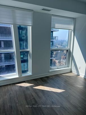 For Lease - 327 King Street Unit# 3204, Toronto, Ontario - Photo 1