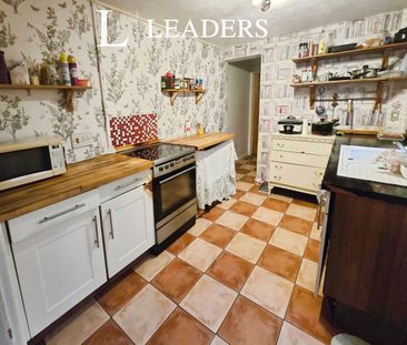 3 bedroom semi-detached to rent Colvile Road, Wisbech - Photo 3