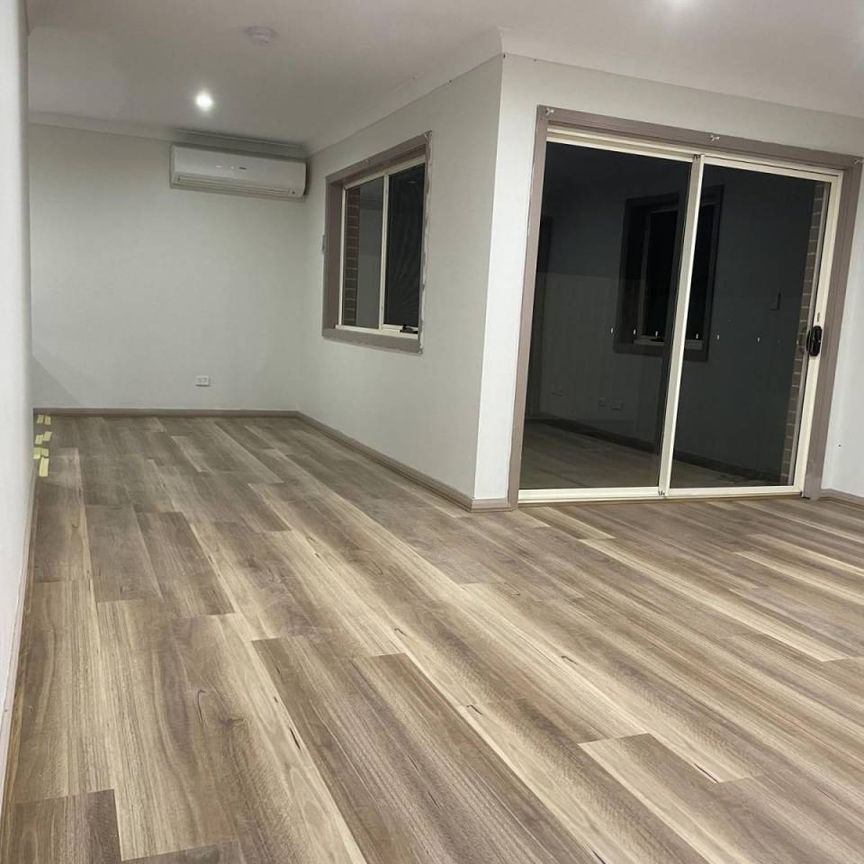 Modern 3 Bedroom Town House - Photo 1