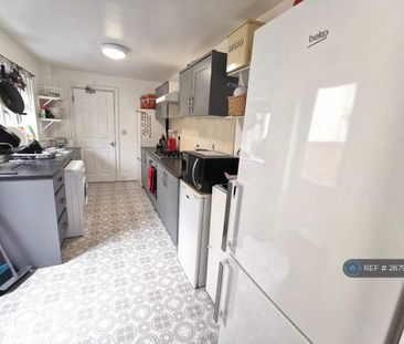 4 bedroom terraced house to rent - Photo 6