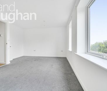 4 bedroom semi-detached house to rent - Photo 1