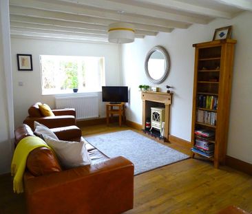 2 bedroom semi-detached house to rent - Photo 5