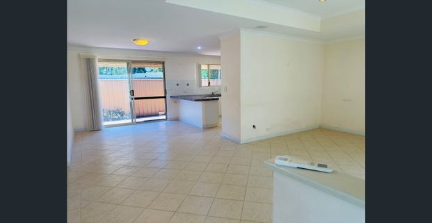 Low maintenance & Convenient - Photo 1