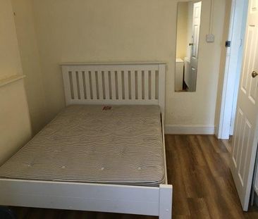 4 bedroom house share to rent - Photo 4