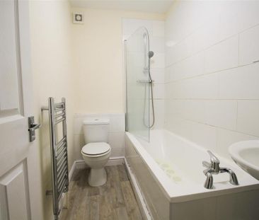 2 bedroom terraced house to rent - Photo 5