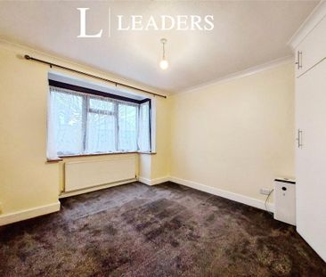 2 bedroom bungalow to rent - Photo 3