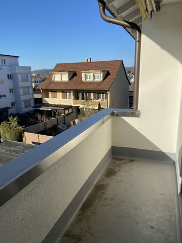 SCHÖNE HELLE 3-ZIMMERWOHNUNG MIT BALKON - Photo 4