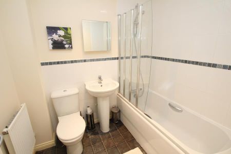 5 bedroom terraced house to rent - Photo 3
