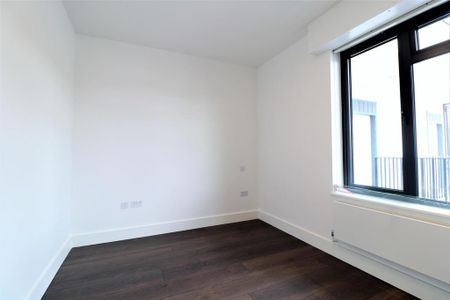 4 bedroom apartment to rent - Photo 2