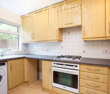 2 bedroom house to rent Wych Hill Park, Woking, GU22 - Photo 1