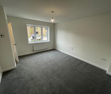 3 bedroom semi-detached house to rent - Photo 3