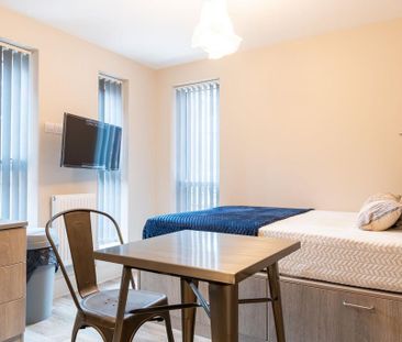 Studio to rent - Photo 1